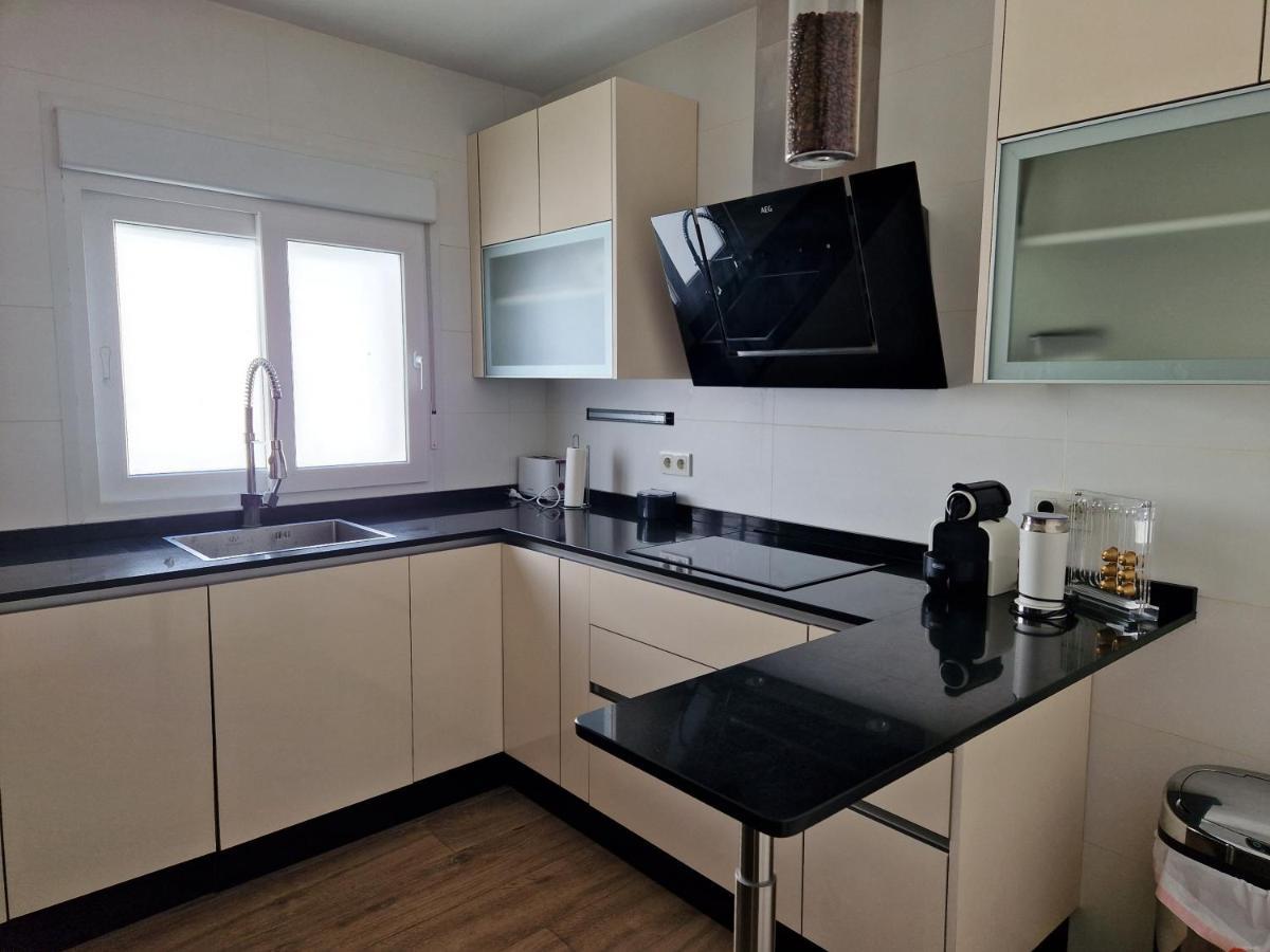Sunset Apartment *